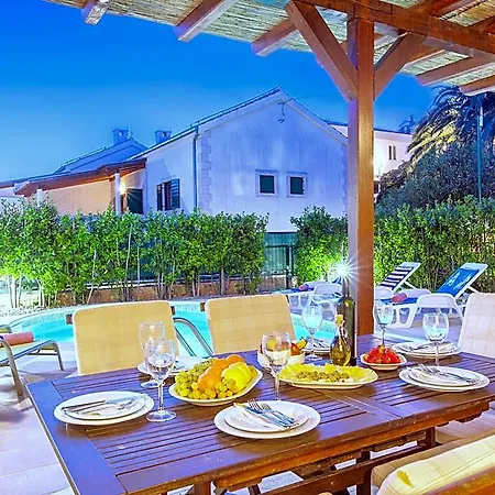 Beautiful With Spacious Terrace And Private Swimming Pool, On The Croatian Island Of Hvar Hotel