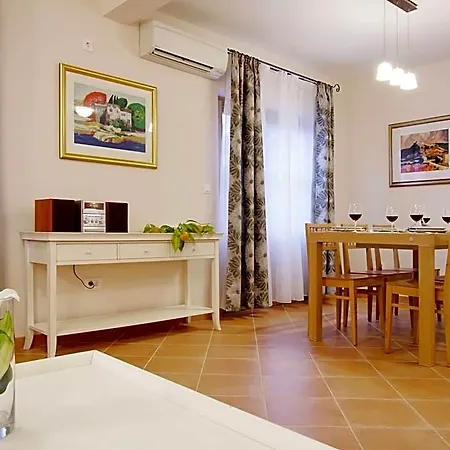 Beautiful With Spacious Terrace And Private Swimming Pool, On The Croatian Island Of Hvar 3*